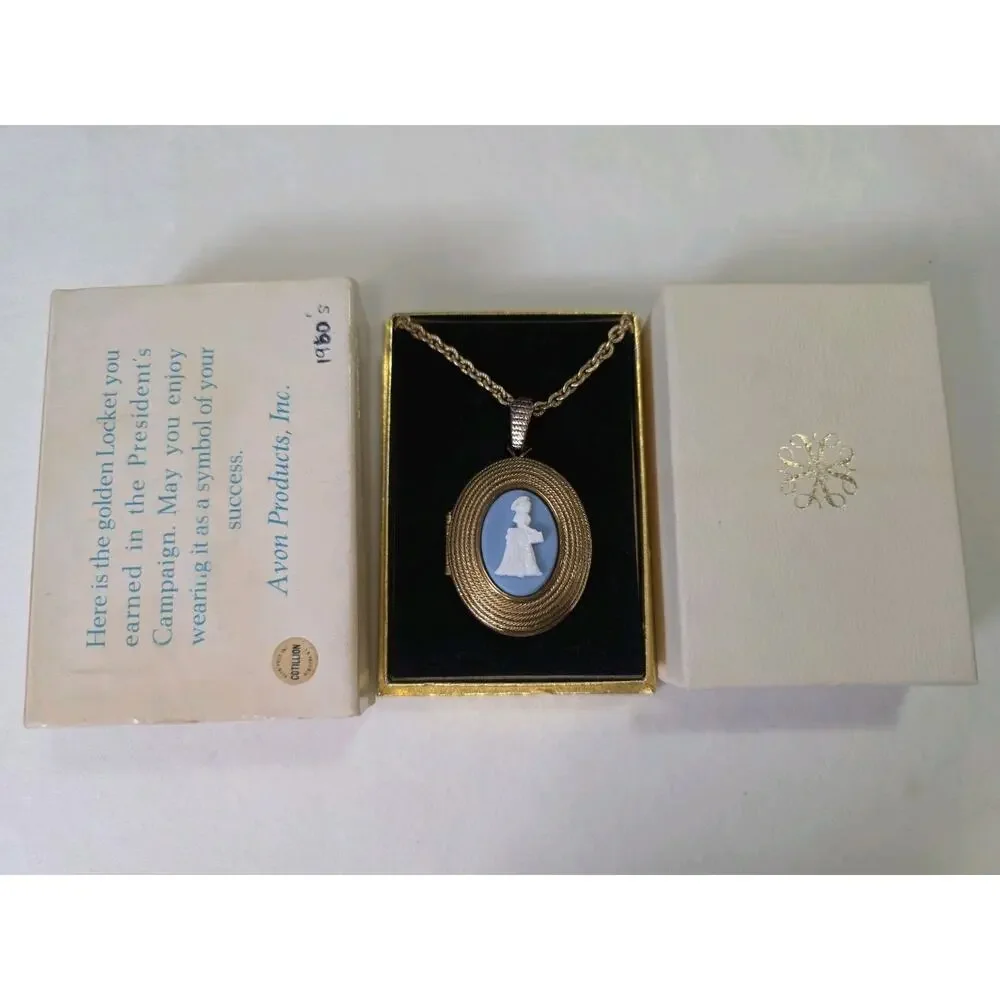 Vintage 1966 Avon Cameo Pendant Perfume Locket Cotillion Blue Gold Tone With Box